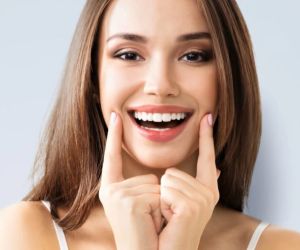 Выравнивание зубов без брекетов